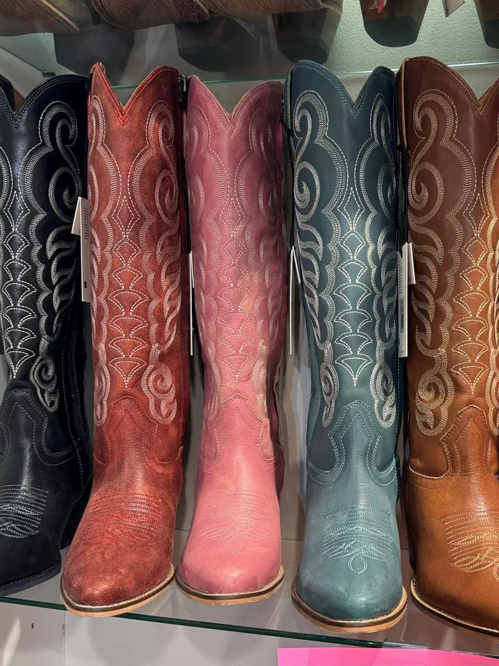 Traditional Western Flame Stitched Leather Boots